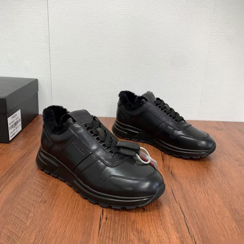Pra*a casual shoes